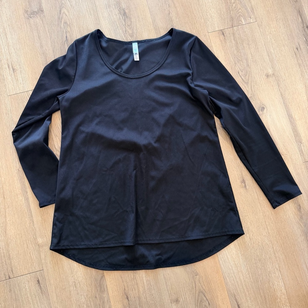 Lularoe Lynnae Long Sleeve Tunic T-Shirt Top, Solid Black
